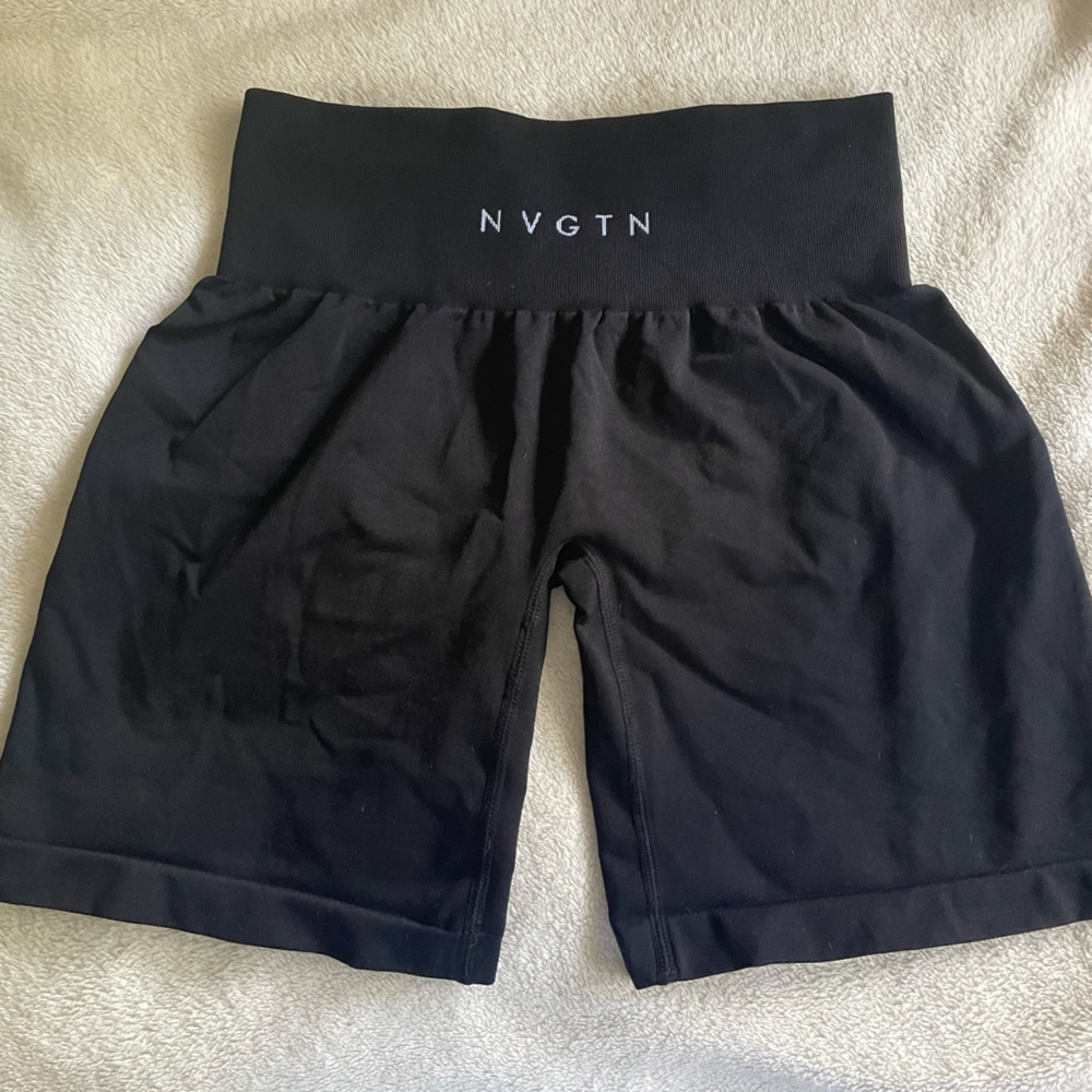 NVGTN solid seamless shorts